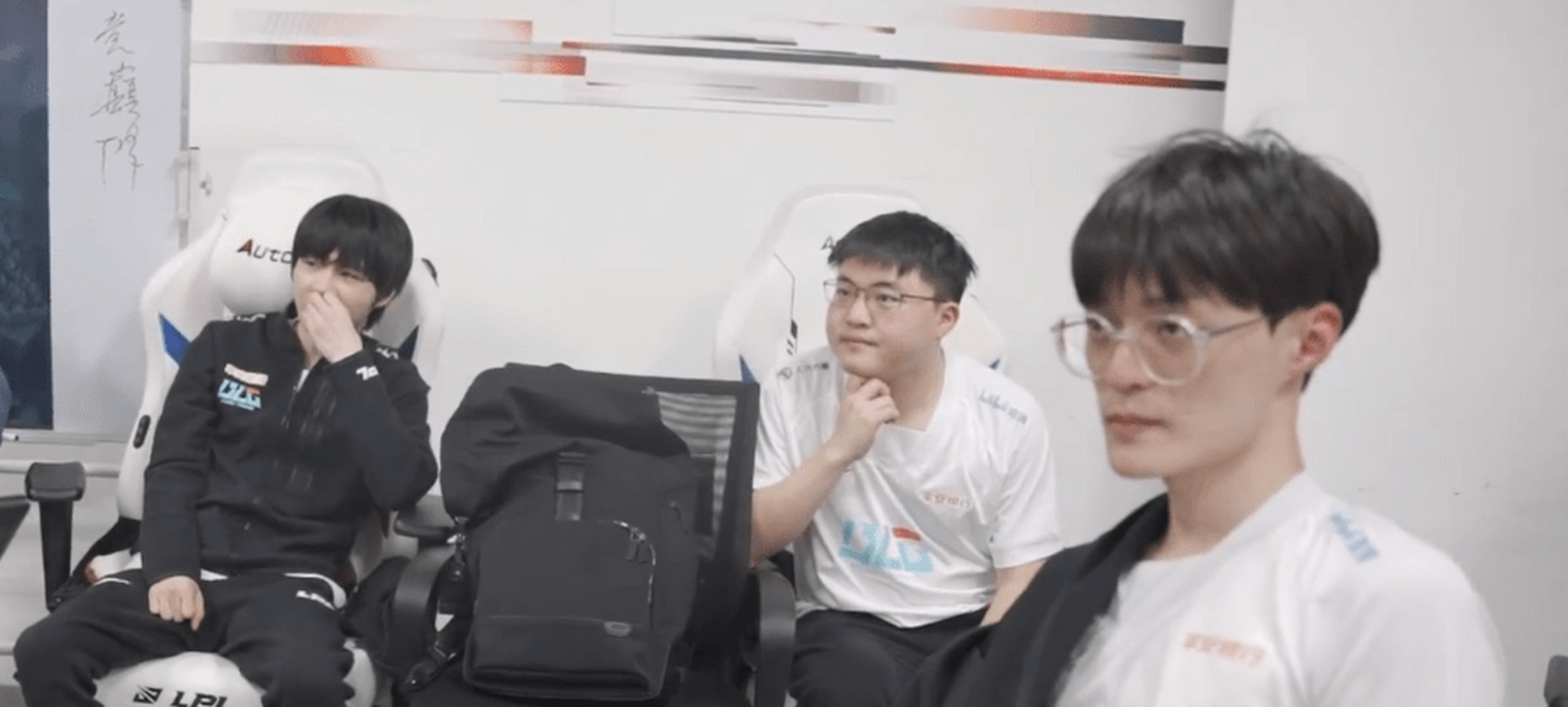 Uzi主教练3选1后续来了的简单介绍